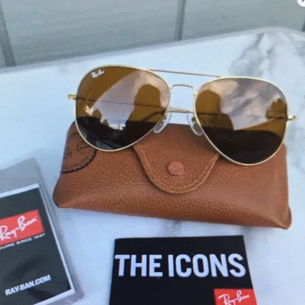 Ray-Ban Gold Aviator Sunglasses